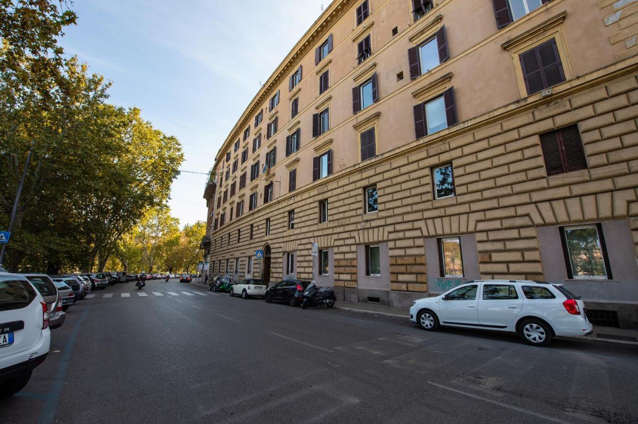 Lungotevere Ripa Řím Exteriér fotografie